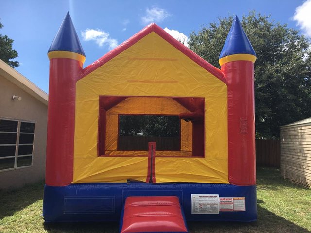 Castle Bounce 2-in-1 w/ Basketball Hoop Castle Bounce 2-in-1 w/ Basketball Hoop