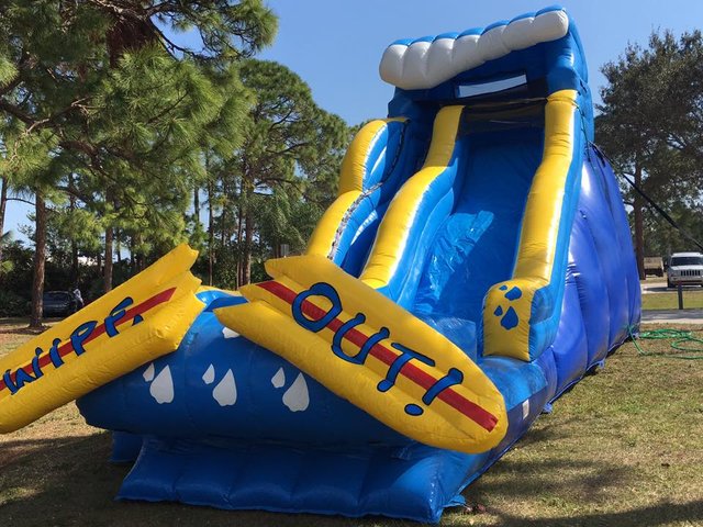 22ft Wipe Out Wet/Dry Slide 22ft Wipe Out Wet/Dry Slide